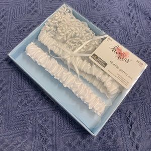 Set of wedding garters